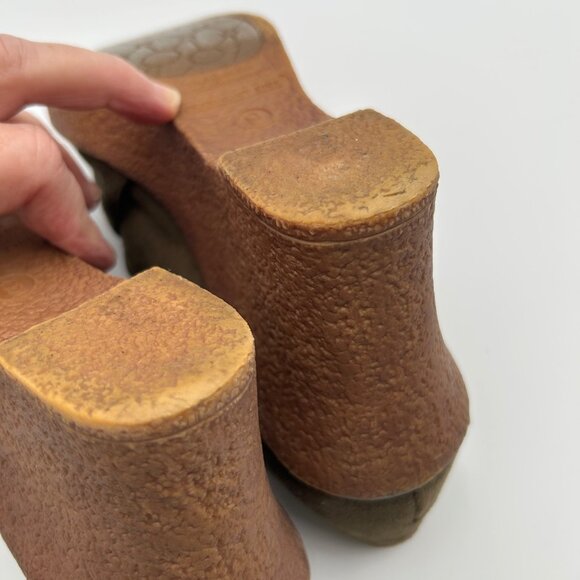 LOWER EAST SIDE VTG Olive Green Suede Wedge Platform Buckle Retro Style Size 9 - Picture 10 of 13